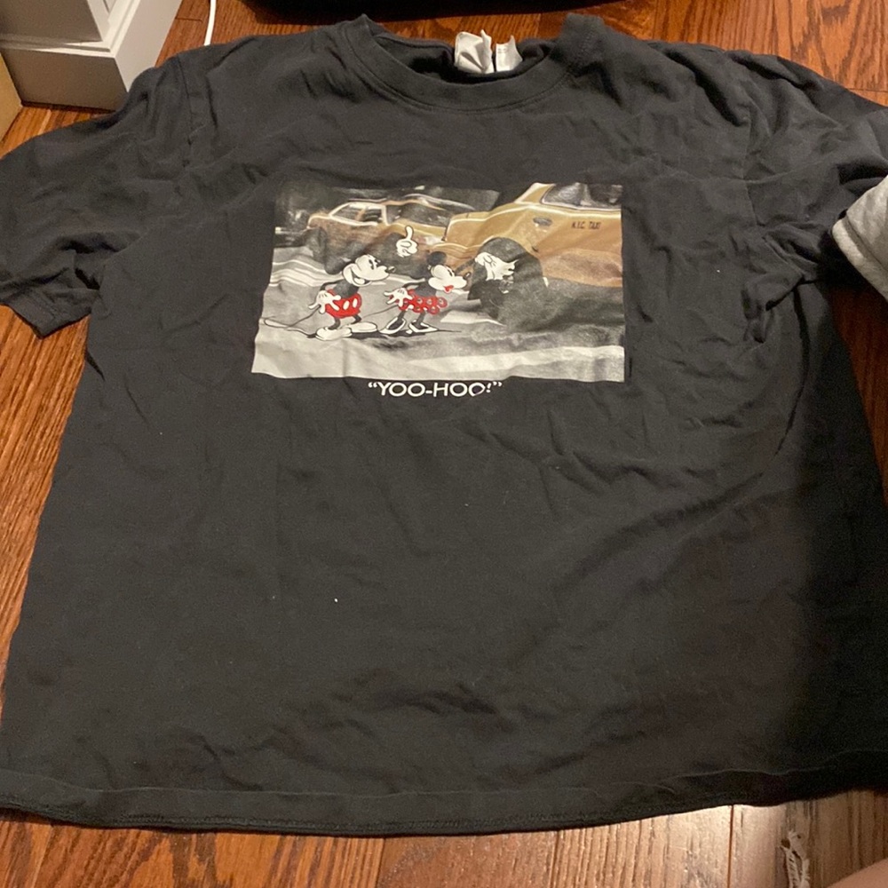 H&M graphic tee